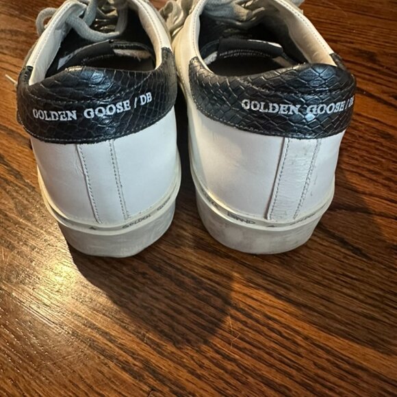 Golden Goose Hi Star Sneaker with embossed accents - Picture 4 of 6